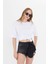 Kadın Beyaz Yuvarlak Yaka Oversize Yandan Yırtmaçlı T-Shirt Tişört 1