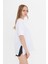 Kadın Beyaz Yuvarlak Yaka Oversize Yandan Yırtmaçlı T-Shirt Tişört 5