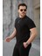 Erkek Cepli Kolyeli Kısa Kollu Örme Kumaş T-Shirt 2
