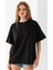 Kadın Bisiklet Yaka Kalp Aksesuarlı T-Shirt Siyah - 25773 4