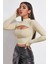 - Kadın Ekru Göğüs Dekolteli Uzun Kollu Cut Out Crop Top Bluz 5