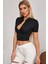- Kadın Siyah Yarım Fermuarlı ve Kısa Kollu Crop Top Bluz 5