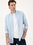 Erkek Mavi Regular Fit %100 Keten Gömlek 50284823-VR036 <p STYLE="PADDING-BOTTOM:10PX;">%100 Keten Kumaştan Üretilmiş Slim Fit Mavi Gömlek, Hafifliği ve Nefes Alabilirliği ile Sıcak Havaların Vazgeçilmezi Olmaya Aday. Ketenin Doğal Dokusu, Cildinizin Nefes Almasını Sağlar ve Böylece Terleme Sorununu En Aza Indirir. Hafif ve Ince Yapısı ile Yaz Aylarında Rahatlıkla Kullanılabilir. Mavi Rengin Ferahlatıcı Tonu ile Dikkat Çeken Gömlek, Doğal Keten Yapısı Sayesinde Gün Boyu Serin Kalmanızı Destekleyecektir. Uzun Kollu ve Cepsiz Olarak Tasarlanan Yapısı ve Düz Deseniyle Minimal ve Şık Bir Görünüm Sunuyor. Regular Fit Kesimi, Vücuda Rahatça Otururken, Aynı Zamanda Hareket Özgürlüğü Sunmaktadır. Düğmeli Yaka Detayı, Gömleğe Klasik Bir Dokunuş Katarak, Hem Günlük Hem De Daha Resmi Kombinlerde Tercih Edilebilecek Bir Stil Oluşturur. Hem Kot Pantolonlarla Hem De Daha Klasik Parçalarla Kolayca Kombinlenebilir. <p STYLE="PADDING-BOTTOM:10PX;">MODEL Üzerindeki Gömlek M Bedendir. Modelin Boyu 188 Cm, Kilosu 83 Kg, Göğüs Ölçüsü 99 Cm, Bel Ölçüsü 83 cm ve Basen Ölçüsü 106 Cm'dir. Regular Fit Kesimi Sayesinde Gömlek, Modelin Vücut Hatlarına Rahatça Otururken, Ketenin Doğal Yapısı Sayesinde Hareket Özgürlüğü Sunar. Gömlek, Sıcak Havalarda Hem Şıklığı Hem De Konforu Arayan Erkekler Için Idealdir. 3