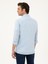 Erkek Mavi Regular Fit %100 Keten Gömlek 50284823-VR036 <p STYLE="PADDING-BOTTOM:10PX;">%100 Keten Kumaştan Üretilmiş Slim Fit Mavi Gömlek, Hafifliği ve Nefes Alabilirliği ile Sıcak Havaların Vazgeçilmezi Olmaya Aday. Ketenin Doğal Dokusu, Cildinizin Nefes Almasını Sağlar ve Böylece Terleme Sorununu En Aza Indirir. Hafif ve Ince Yapısı ile Yaz Aylarında Rahatlıkla Kullanılabilir. Mavi Rengin Ferahlatıcı Tonu ile Dikkat Çeken Gömlek, Doğal Keten Yapısı Sayesinde Gün Boyu Serin Kalmanızı Destekleyecektir. Uzun Kollu ve Cepsiz Olarak Tasarlanan Yapısı ve Düz Deseniyle Minimal ve Şık Bir Görünüm Sunuyor. Regular Fit Kesimi, Vücuda Rahatça Otururken, Aynı Zamanda Hareket Özgürlüğü Sunmaktadır. Düğmeli Yaka Detayı, Gömleğe Klasik Bir Dokunuş Katarak, Hem Günlük Hem De Daha Resmi Kombinlerde Tercih Edilebilecek Bir Stil Oluşturur. Hem Kot Pantolonlarla Hem De Daha Klasik Parçalarla Kolayca Kombinlenebilir. <p STYLE="PADDING-BOTTOM:10PX;">MODEL Üzerindeki Gömlek M Bedendir. Modelin Boyu 188 Cm, Kilosu 83 Kg, Göğüs Ölçüsü 99 Cm, Bel Ölçüsü 83 cm ve Basen Ölçüsü 106 Cm'dir. Regular Fit Kesimi Sayesinde Gömlek, Modelin Vücut Hatlarına Rahatça Otururken, Ketenin Doğal Yapısı Sayesinde Hareket Özgürlüğü Sunar. Gömlek, Sıcak Havalarda Hem Şıklığı Hem De Konforu Arayan Erkekler Için Idealdir. 5