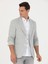 Erkek Gri Slim Fit Ceket 50264750-VR024 <p STYLE="PADDING-BOTTOM:10PX;">%93 Pamuk ve %7 Poliamid Karışımı Kumaşıyla Klasik Ceket, Gün Boyu Rahatlık Sağlar. Mono Yaka Tasarımı, Ceketin Klasik Çizgisini Korurken Minimal Bir Estetik Sunar. Mono Yaka, Cekete Temiz ve Düzenli Bir Görünüm Katarken, Iş Veya Günlük Ortamlarda Rahatlıkla Kullanılabilir Hale Getirir. Slim Fit Kalıbı ile Bedene Uyum Sağlayarak Vücut Hatlarını Zarif Bir Şekilde Öne Çıkarır, Böylece Modern Bir Siluet Yaratır. Ceketin Torba Cepleri, Işlevsel Bir Detay Sunar ve Rahat Bir Kullanım Sağlarken Ceketin Sade Yapısını Bozmadan Günlük Ihtiyaçlara Pratik Bir Çözüm Getirir. <p STYLE="PADDING-BOTTOM:10PX;">CEKETIN Yumuşak Gri Rengi, Birçok Farklı Renkle Kolayca Kombinlenebilme Imkânı Sağlar. Gri Ton, Hem Açık Hem De Koyu Tonlarla Mükemmel Uyum Yakalar. Kumaşın Dokusu, Hafif Esnek Yapısı Sayesinde Vücuda Doğal Bir Uyum Sunar ve Hareket Kolaylığı Sağlar. Her Bir Detayında Özenle Işlenmiş Dikişleri ve Kaliteli Işçiliği ile Dikkat Çeken Ceket, Sade Tarzından Ödün Vermeyenlerin Gardırobunda Kendine Özel Bir Yer Edinir. Şık Düğmeleri ve Cep Detayları, Ceketin Tasarımını Tamamlar. <p STYLE="PADDING-BOTTOM:10PX;">MODEL, 188 cm Boyunda, 85 kg Ağırlığında Olup, 100 cm Göğüs, 84 cm Bel ve 96 cm Basen Ölçülerine Sahip ve 48 Beden Giymektedir. 3