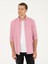 Erkek Kırmızı Slim Fit Keten Karışımlı Gömlek 50266184-VR030 <p STYLE="PADDING-BOTTOM:10PX;">GÖZ Alıcı Tasarımı ve Şık Tasarımıyla Keten Gömlek, Yaz Aylarında Rahat Bir Kullanım Sunan Hafif ve Nefes Alabilen Yapısıyla Öne Çıkar. Kırmızı Rengi ve Düz Deseni, Sade ve Şık Bir Tarz Benimsemek Isteyenler Için Mükemmel Bir Seçenek Oluşturur. Slim Fit Kesimi Sayesinde Vücuda Otururken Hareket Özgürlüğü Sağlar. Ketenin Sağladığı Serinlik ve Pamuklu Kumaşın Yumuşaklığı Gömleği Hem Günlük Kullanıma Hem De Özel Günlerdeki Kombinlere Uygun Hale Getirir. <p STYLE="PADDING-BOTTOM:10PX;">UZUN Kollu Tasarımı, Serin Yaz Akşamlarında Veya Bahar Günlerinde Rahatlıkla Kullanılabilir. Cepsiz ve Düğmeli Yakası, Klasik Bir Görünüm Sunarken Sade Detayları Şıklık Yaratır. Kolay Ütülenebilir Yapısıyla Bakım Açısından Da Pratiklik Sunan Gömlek, Özellikle Sık Seyahat Eden Ya Da Yoğun Iş Temposunda Olanlar Için Ideal Bir Parça Olarak Öne Çıkar. Kırmızı Rengi, Farklı Pantolon ve Şortlarla Kolayca Kombinlenebilir ve Günlük Hayatta Sportif Ya Da Şık Bir Görünüm Yaratmanıza Yardımcı Olur. <p STYLE="PADDING-BOTTOM:10PX;">MODEL, 189 cm Boyunda ve 72 kg Ağırlığındadır. Göğüs Ölçüsü 103 Cm, Bel Ölçüsü 84 cm ve Basen Ölçüsü 100 cm Olan Model, M Beden Giymektedir. Slim Fit Kesimi Sayesinde Vücuda Otururken Hareket Kısıtlaması Yaşatmaz. Hafif Kumaşı ve Modern Kesimiyle Her Yaştan Erkeğe Hitap Eden Model, Rahatlık ve Şıklığı Bir Arada Sunar. 1