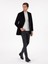 Erkek Siyah Yün Karışımlı Ex. Slim Fit Palto 50293650-VR046 <p STYLE="PADDING-BOTTOM:10PX;">%67 Yün, %29 Dayanaklı Sentetik Lif, %3 Poliamid ve %1 Pamuk Karışımından Üretilmiş Olan Siyah Palto, Üstün Kalite ve Konforu Bir Arada Sunar. Yüksek Yün Oranı Sayesinde Doğal Bir Sıcaklık Sağlar ve Soğuk Havalarda Vücudu Korur. Dayanaklı Sentetik Lif ve Poliamid Karışımı Ise Dayanıklılığı Artırarak Uzun Yıllar Boyunca Formunu Kaybetmeden Kullanılmasını Sağlar. Ince ve Hafif Pamuk Dokunuşu Ise Ciltle Uyumlu, Yumuşak Bir Temas Sunarak Konfor Seviyesini Yükseltir. <p STYLE="PADDING-BOTTOM:10PX;">EX.SLIM Fit Kesimi, Modern Erkeklerin Stiline Hitap Eden Bir Form Yaratır. Vücudu Nazikçe Saran Kesim, Şık Bir Görünüm Sunarken, Fit Yapısıyla Ince Bir Siluet Oluşturur. Paltonun Kapüşonsuz Tasarımı, Klasik ve Minimalist Bir Hava Katar. Takım Elbise, Gömlek Veya Kravat Gibi Resmi Kıyafetlerle Mükemmel Uyum Sağlar. Kolayca Giyilip Çıkarılabilir ve Vücudu Rahatsız Etmeyen Yapısı ile Dikkat Çeker. Hem Günlük Kullanımda Hem De Özel Günlerde Tercih Edilebilecek Bir Klasik Olan Siyah Palto, Stil Sahibi Erkeklerin Gardırobunda Vazgeçilmez Bir Yer Edinir. <p STYLE="PADDING-BOTTOM:10PX;">MODEL, 48 Beden Palto Giymekte Olup 189 cm Boyunda, 72 kg Ağırlığında, Göğüs Çevresi 103 Cm, Bel Çevresi 84 cm ve Basen Ölçüsü 100 Cm’dir. 4