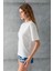 Kadın Bisiklet Yaka Kroche Aksesuarlı T-Shirt Beyaz - 25779 7