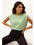 Kadın Oversize Kolsuz Biyeli Crop Tişört – %100 PAMUK 3