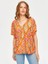 Eteği Sulu Çiçek Desen V Yaka Kısa Kol T-Shirt S25TSH102 3