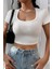Kadın Beyaz Yarım Kol Düz Yaka Crop Top Bluz 5
