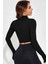 Kadın Siyah Uzun Kol Fermuarlı Parmak Geçme Detaylı Dik Yaka Crop Top Bluz 2