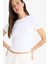 Slim Fit Dar Kesim Bisiklet Yaka Basic Düz Kısa Kollu Beyaz Tişört F3535AX25SM 1