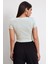 Kadın Beyaz Yuvarlak Yaka Yarım Kol Crop Top Bluz 3