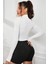 Kadın Beyaz Uzun Kol Fermuarlı Parmak Geçme Detaylı Dik Yaka Crop Top Bluz 2