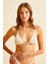 Dokulu Aksesuarlı Ekru Üçgen Bikini Takım 3