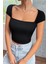 Kadın Siyah Kare Yaka Yarım Kol Göğüs Dekolteli Crop Top Bluz 5