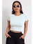 Kadın Beyaz Yuvarlak Yaka Yarım Kol Crop Top Bluz 1