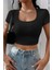 Kadın Siyah Yarım Kol Düz Yaka Crop Top Bluz 5