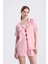 Kadın Kısa Kol Şortlu Çilek Desenli Nakışlı Pijama Takımı 4
