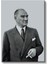Devlet Adamı Atatürk - Zarif Takım Elbiseli Portre Kanvas Tablo 2