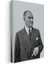 Devlet Adamı Atatürk - Zarif Takım Elbiseli Portre Kanvas Tablo 3