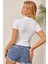 Kadın Beyaz Yarım Fermuarlı ve Kısa Kollu Crop Top Bluz 2