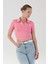 Yakası Aksesuar Detaylı Polo Yaka Crop Tişört 3