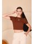 Kadın Kahverengi Bisiklet Yaka Crop T-Shirt - 169 3