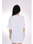 Paris Sokakları Oversize Beyaz T-Shirt – Şehir Işıltısını Üzerinde Taşı 4