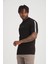 Bisiklet Yaka Siyah Şeritli Slim Fit 1