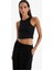 Yeni Sezon Fitted Halter Yaka Fitilli Kaşkorse Atlet 1