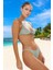 Modern Üçgen Bikini Takımı Şık Detaylı Esnek Kumaş Özel Tasarım Ergonomik Kesim Premium Kalite 1