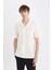 Yeni Sezon Modern Fit Dokulu Penye Kısa Kollu Beyaz Gömlek 3