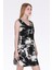 Kadın Siyah Diz Üstü V Yaka Beyaz Desenli Rahat Elbise 4