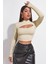Kadın Ekru Göğüs Dekolteli Uzun Kollu Cut Out Crop Top Bluz 1