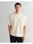 Erkek Krem Relaxed Fit Bisiklet Yaka Logolu T-Shirt 2325137T.130 1
