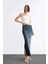 Slim Fit Dar Kesim Yırtmaçlı Midi Etek F8335AX25SM 2