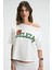 Qaly Kadın Kayık Yaka Tek Omuz Kısa Kol Ön ve Arka Baskı Detaylı Relaxed Ekru T-Shirt 1
