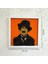 Charlie Chaplin Temalı Yosun Duvar Dekoru | 30X30 cm | El Yapımı Sinema Figürlü Tablo | Turuncu Akrilik Zeminli, Beyaz Ahşap Çerçeve 2