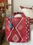 El Dokuma Kırmızı Kilim Çanta, Pıtrak Desenli Vintage Omuz Çantası, Şık ve Zarif 5