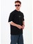 Siyah Göğüs Baskılı Oversize Unısex T-Shirt 3