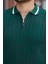 Erkek Yaka ve Kolları Çizgi Detaylı Fermuarlı Kısa Kollu T-Shirt 3