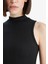 Slim Fit Dar Kesim Yarım Balıkçı Yaka Fitilli Kaşkorse Atlet C7703AX25SP 5