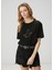 Siyah Logolu T-Shirt 4