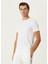 Beyaz Logo Detaylı T-Shirt 4