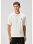 Kırık Beyaz Logo Detaylı T-Shirt 1