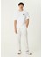 Beyaz Logo Detaylı T-Shirt 2