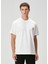 Beyaz Logo Detaylı T-Shirt 1