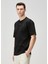 Siyah Logo Detaylı T-Shirt 3